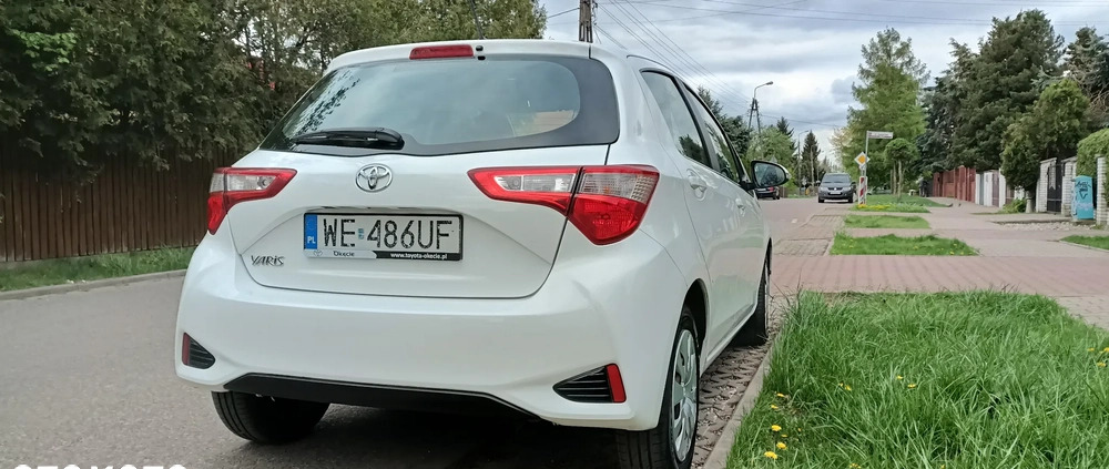 Toyota Yaris cena 43000 przebieg: 168900, rok produkcji 2018 z Józefów małe 232